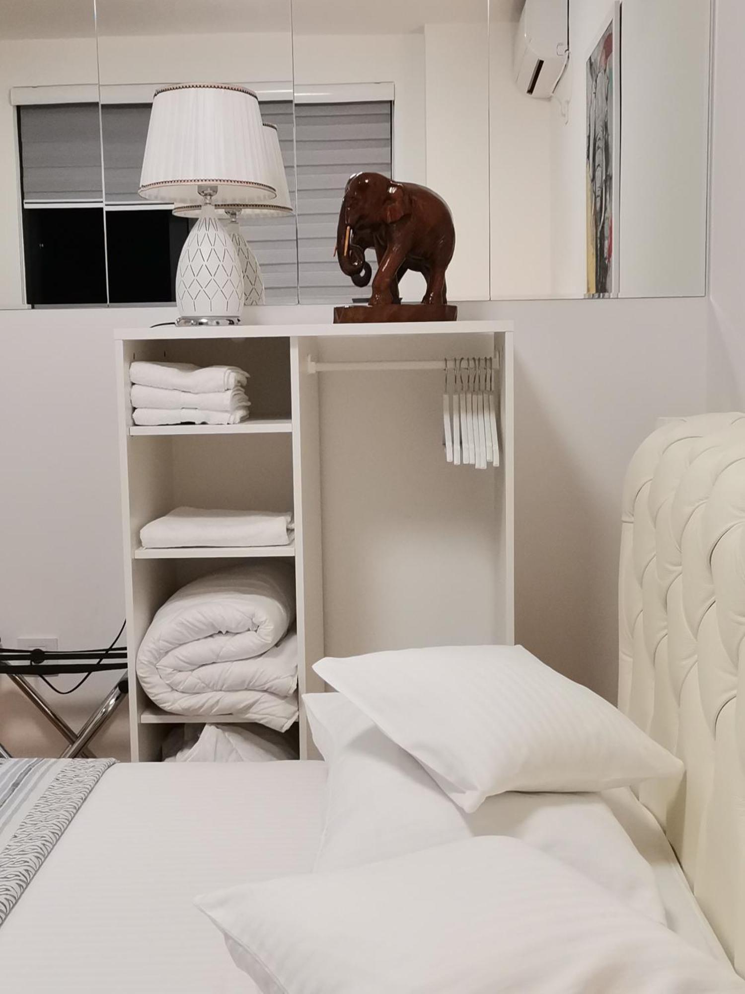 Pupin Palata Business Apartman B5 Novi Sad Værelse billede