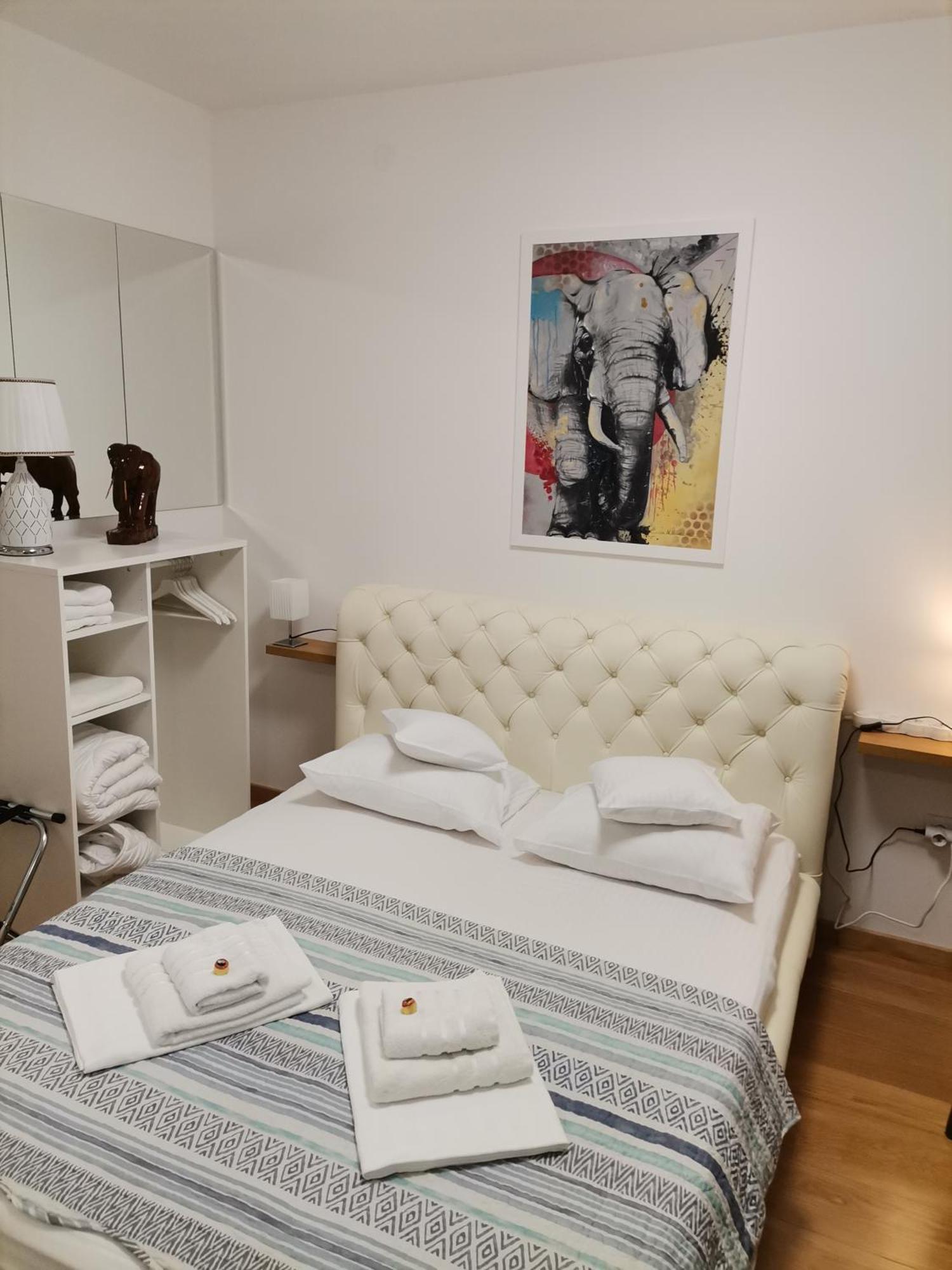 Pupin Palata Business Apartman B5 Novi Sad Værelse billede