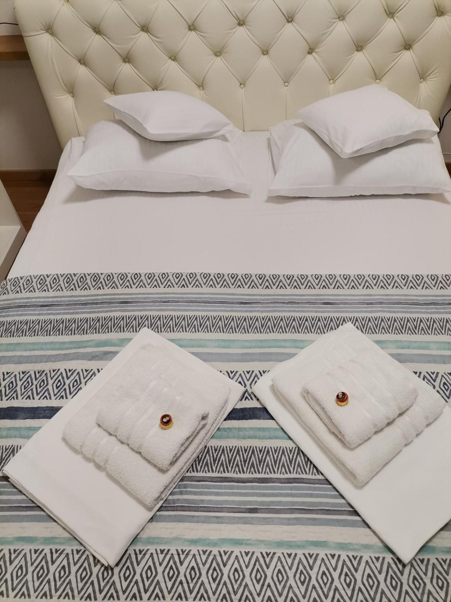Pupin Palata Business Apartman B5 Novi Sad Værelse billede