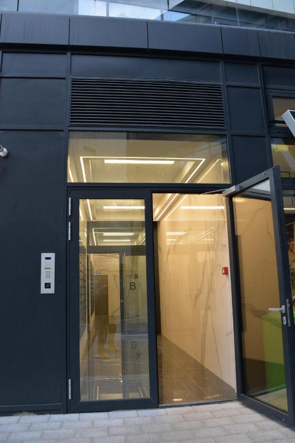 Pupin Palata Business Apartman B5 Novi Sad Eksteriør billede