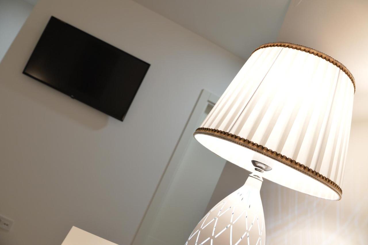 Pupin Palata Business Apartman B5 Novi Sad Eksteriør billede